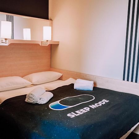 Rcadia Gaming House Bed & Breakfast Hamburg Bagian luar foto