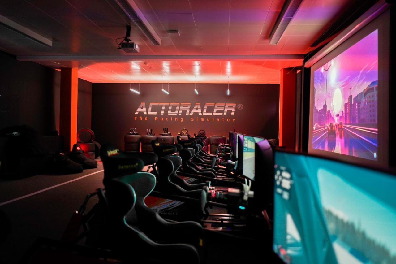 Rcadia Gaming House Bed & Breakfast Hamburg Bagian luar foto